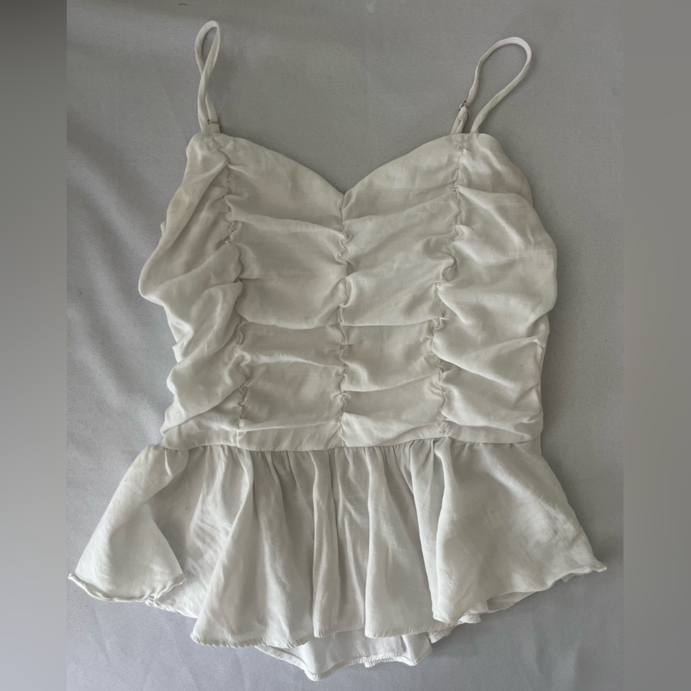 Vestique Ivory Ruched Top